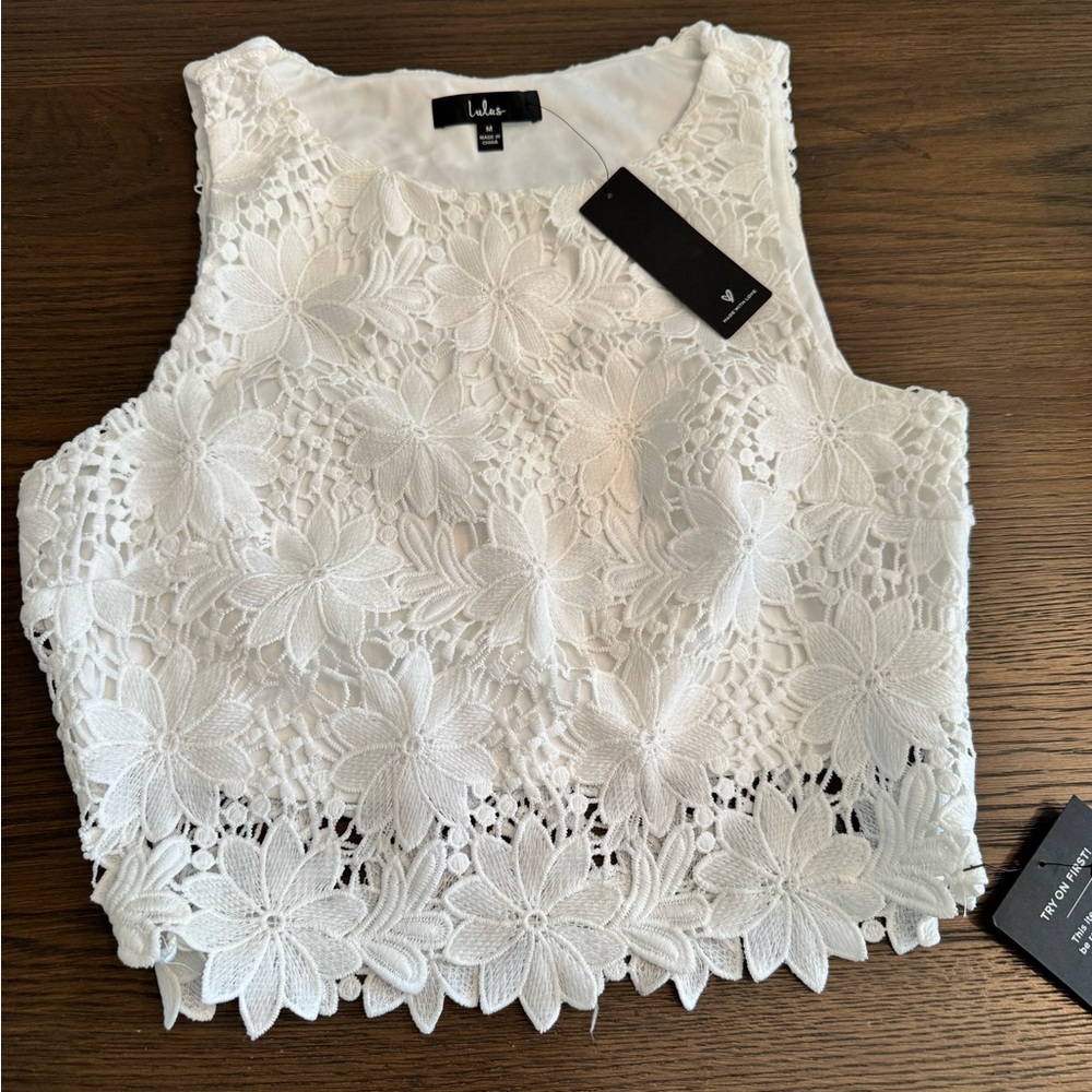 Lulu's White Floral Lace Cropped Tank